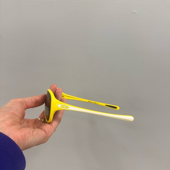 Oakley Sunglasses Sunflower Twenty Six Yellow - Picture 4 of 4